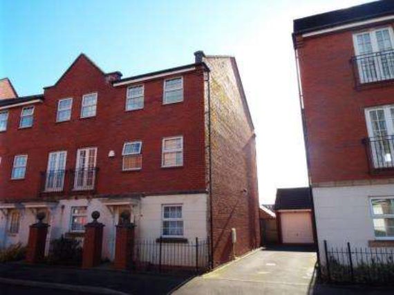 3 Bedroom End of Ter...